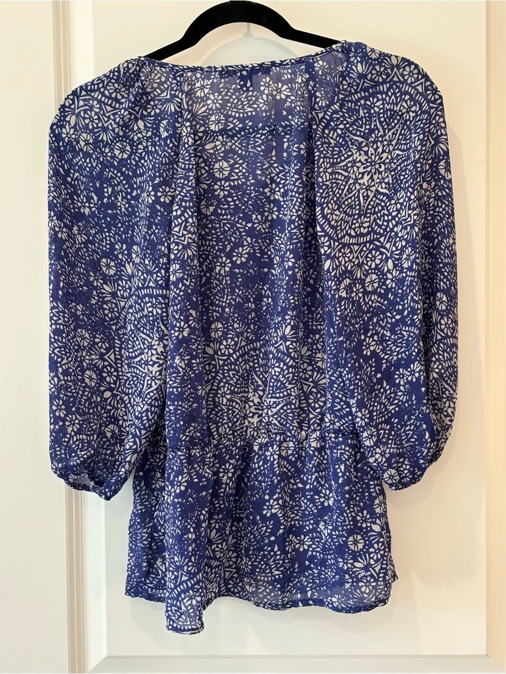 Banana Republic Blue and White Floral Button-Front Blouse